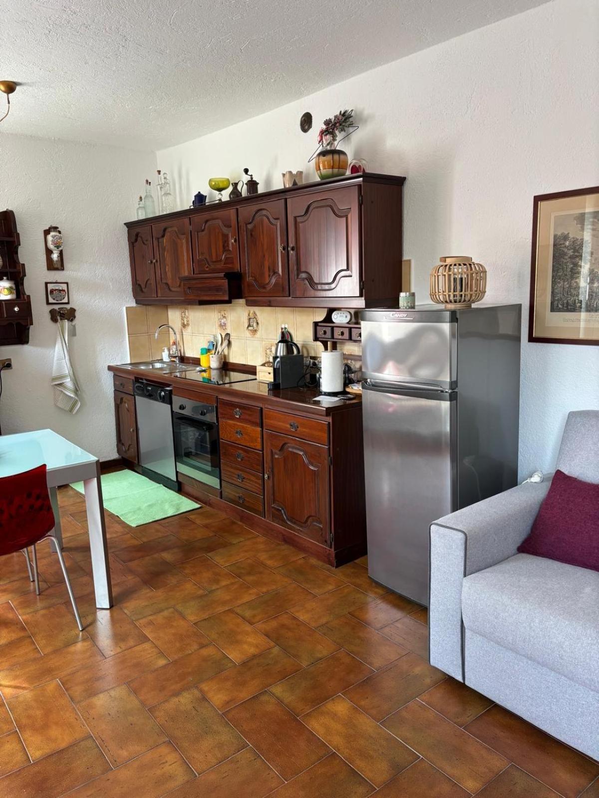 Ester Lakehouse, Graziosa Casa Indipendente Сasa de vacaciones
